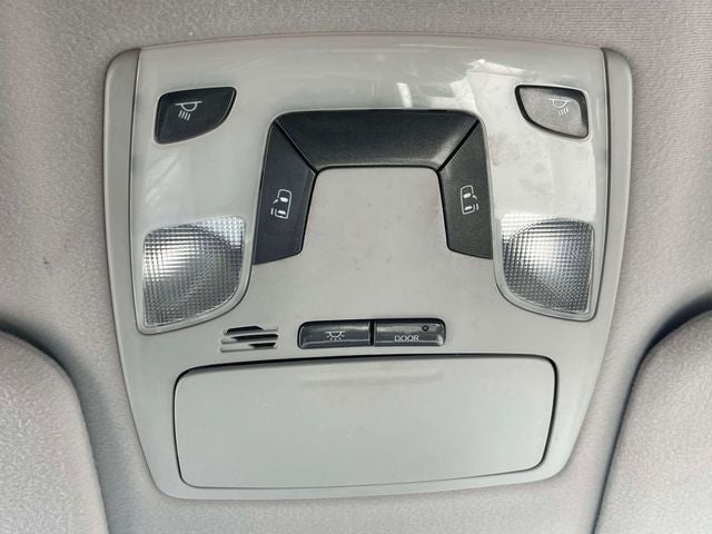 2014 Toyota Sienna LE 8 Passenger