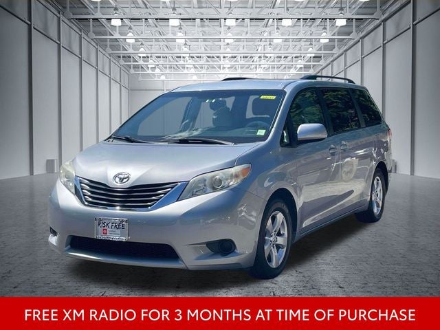2014 Toyota Sienna LE 8 Passenger