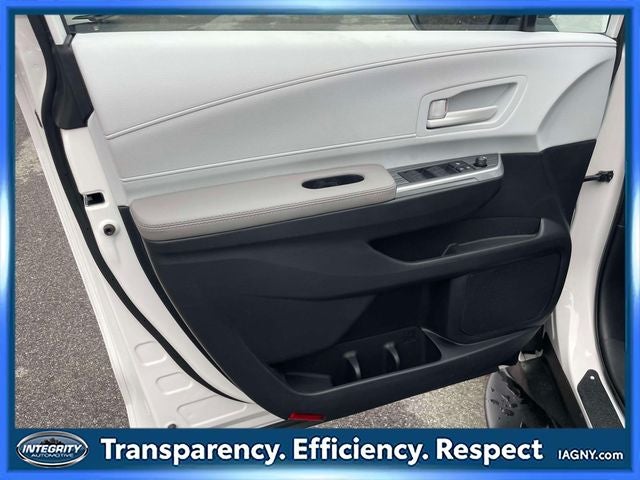 2026 Toyota Sienna Mobility LE 8 Passenger