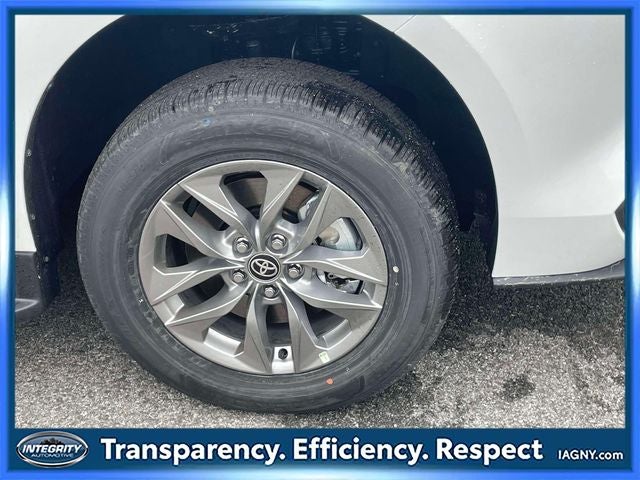 2026 Toyota Sienna Mobility LE 8 Passenger