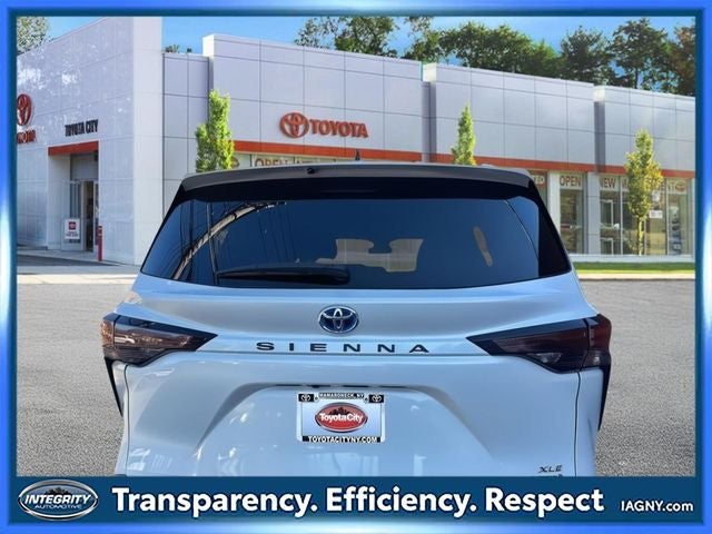 2024 Toyota Sienna XLE 7 Passenger