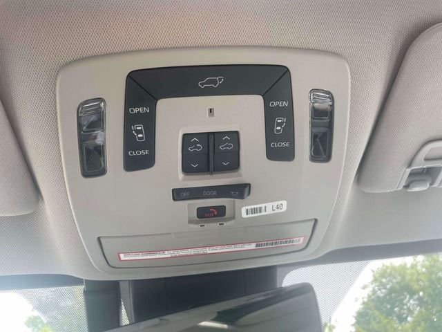 2023 Toyota Sienna Limited 7 Passenger