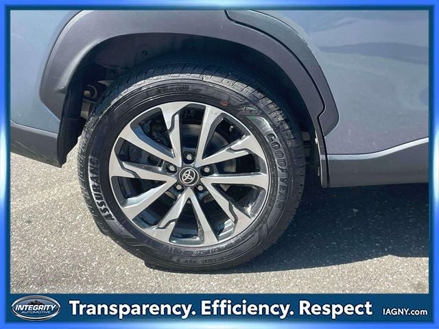 2025 Toyota Corolla Cross XLE