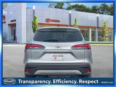 2025 Toyota Corolla Cross XLE