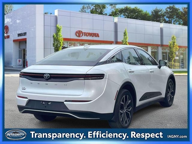 2023 Toyota Crown XLE AWD