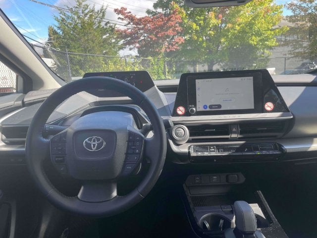 2025 Toyota Prius LE