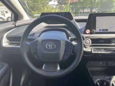 2025 Toyota Prius LE