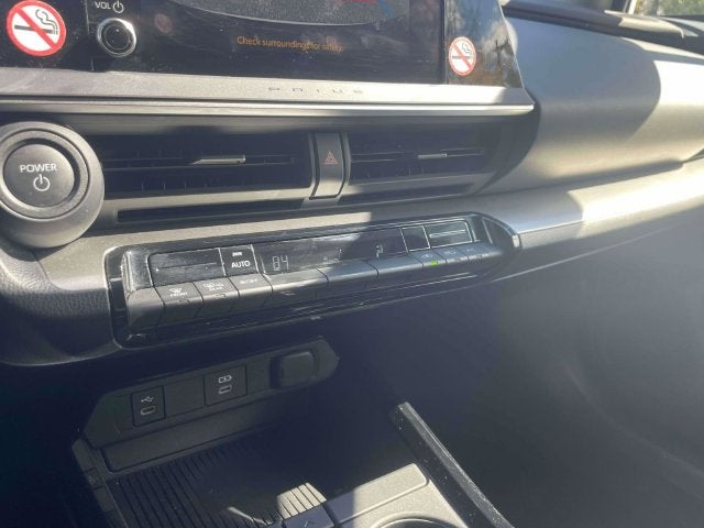 2025 Toyota Prius LE