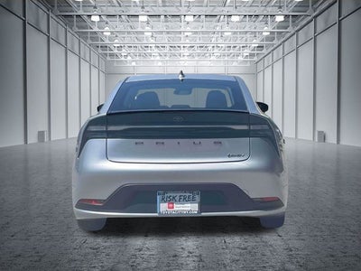 2025 Toyota Prius Plug-In Hybrid SE