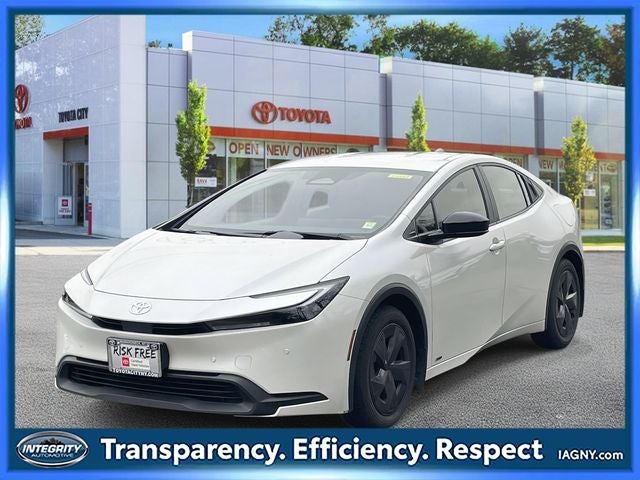 2023 Toyota Prius LE