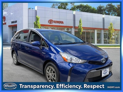 2017 Toyota Prius v Four