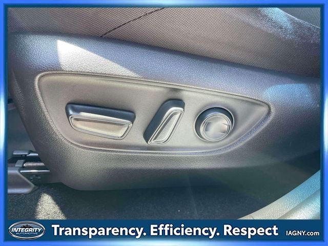 2023 Toyota Venza LE