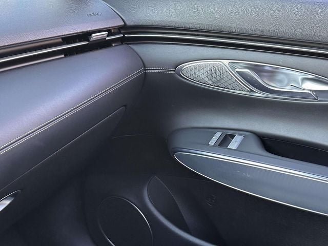 2024 Genesis GV70 2.5T Select