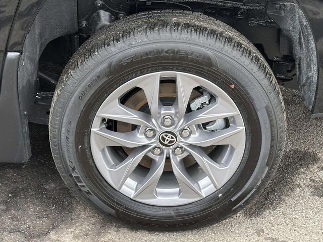 2026 Toyota Sienna LE 8 Passenger