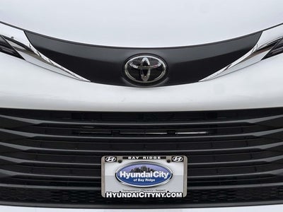 2026 Toyota Sienna Mobility LE 8 Passenger