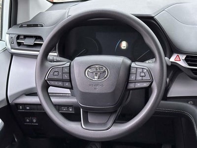 2026 Toyota Sienna Mobility LE 8 Passenger