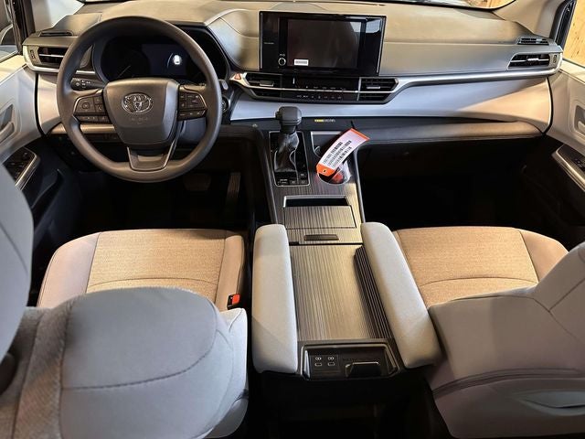 2026 Toyota Sienna Mobility LE 8 Passenger
