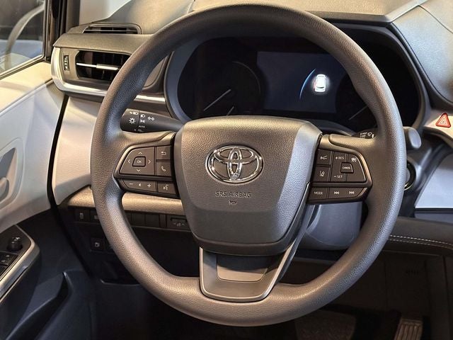 2026 Toyota Sienna Mobility LE 8 Passenger