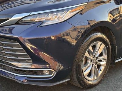 2022 Toyota Sienna Limited 7 Passenger