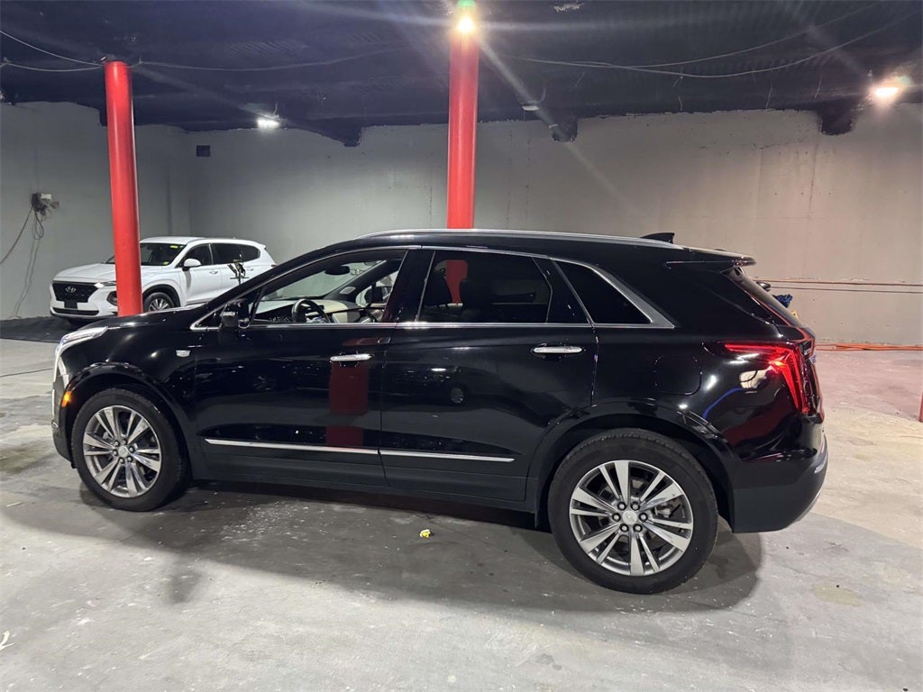 2022 Cadillac XT5 Premium Luxury