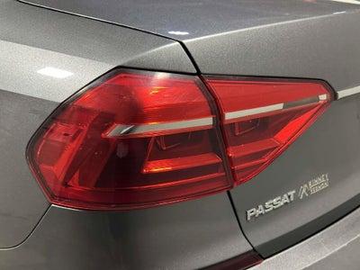 2016 Volkswagen Passat 1.8T R-Line