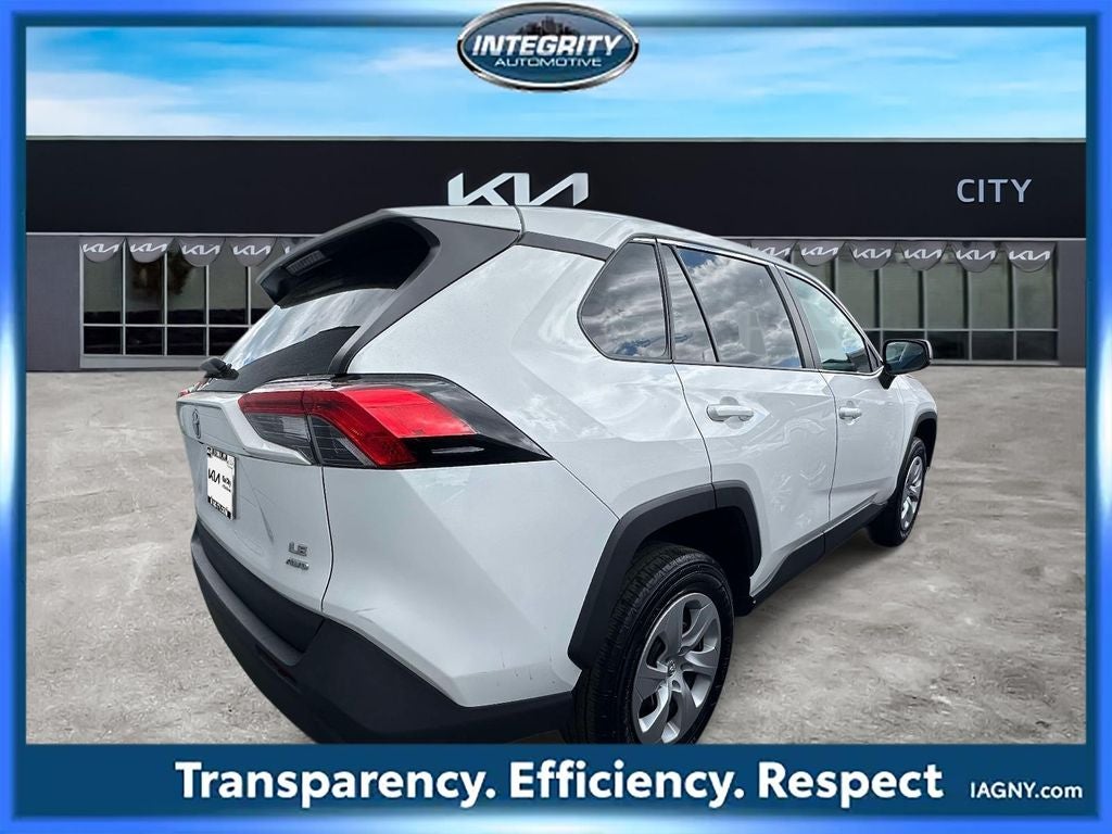 2024 Toyota RAV4 LE