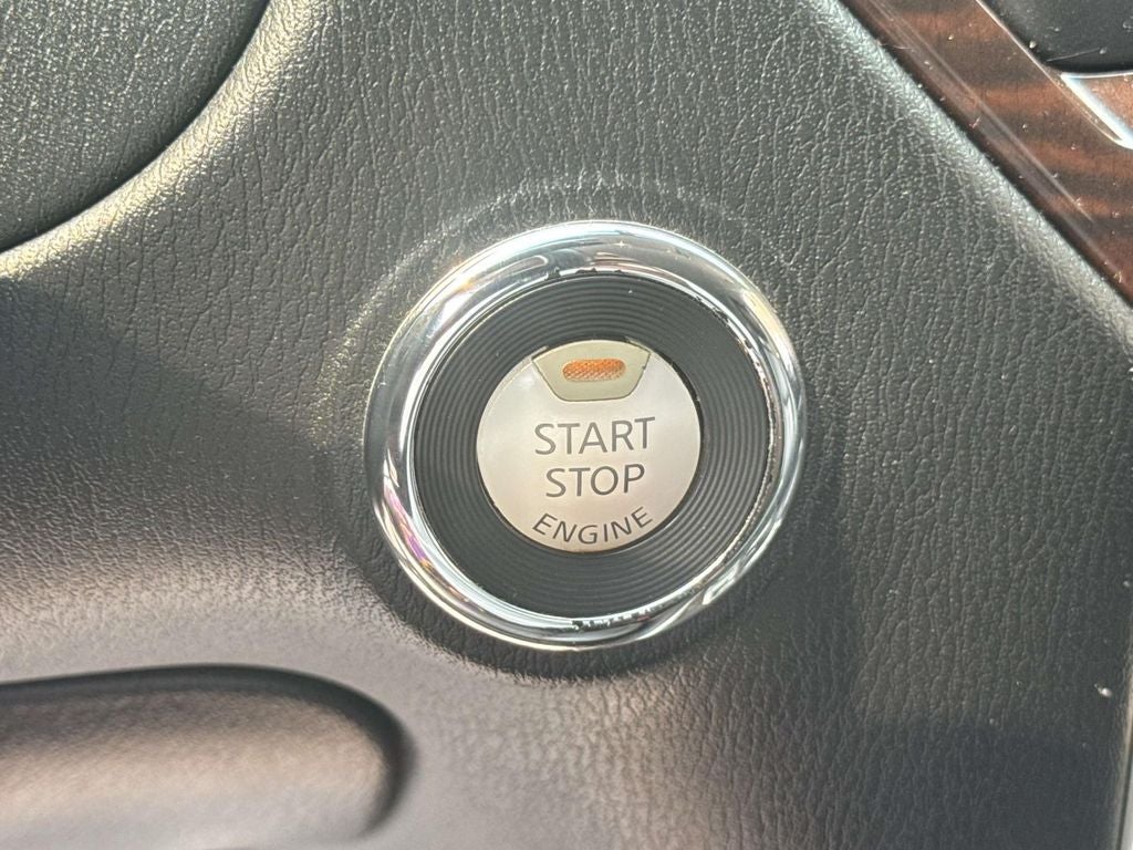 2014 Nissan Pathfinder SL