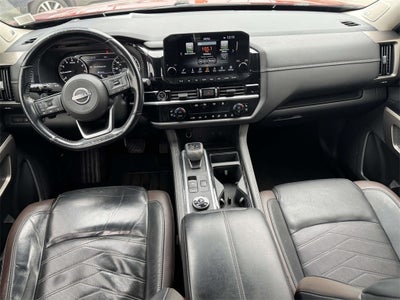 2022 Nissan Pathfinder Platinum