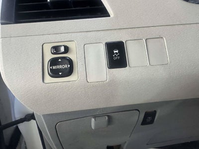 2012 Toyota Sienna LE 8 Passenger