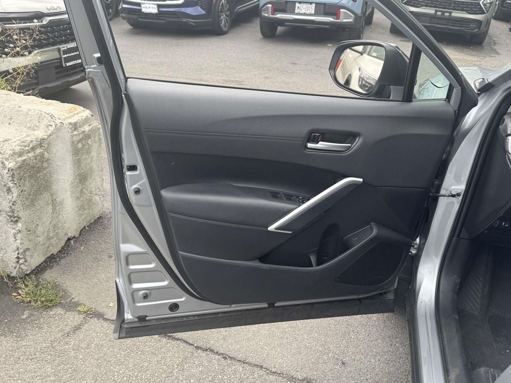 2025 Toyota Corolla Cross XLE