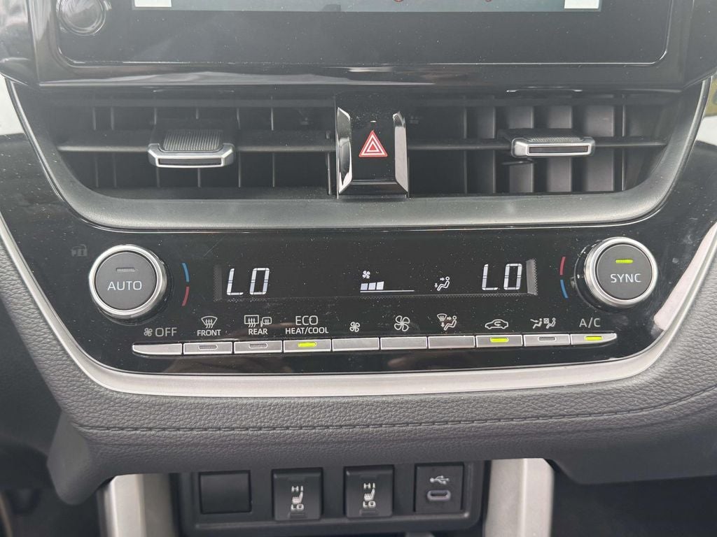 2025 Toyota Corolla Cross XLE