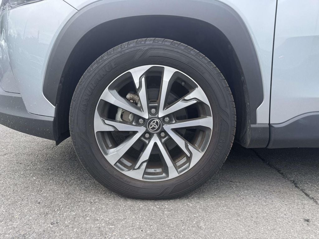2025 Toyota Corolla Cross XLE