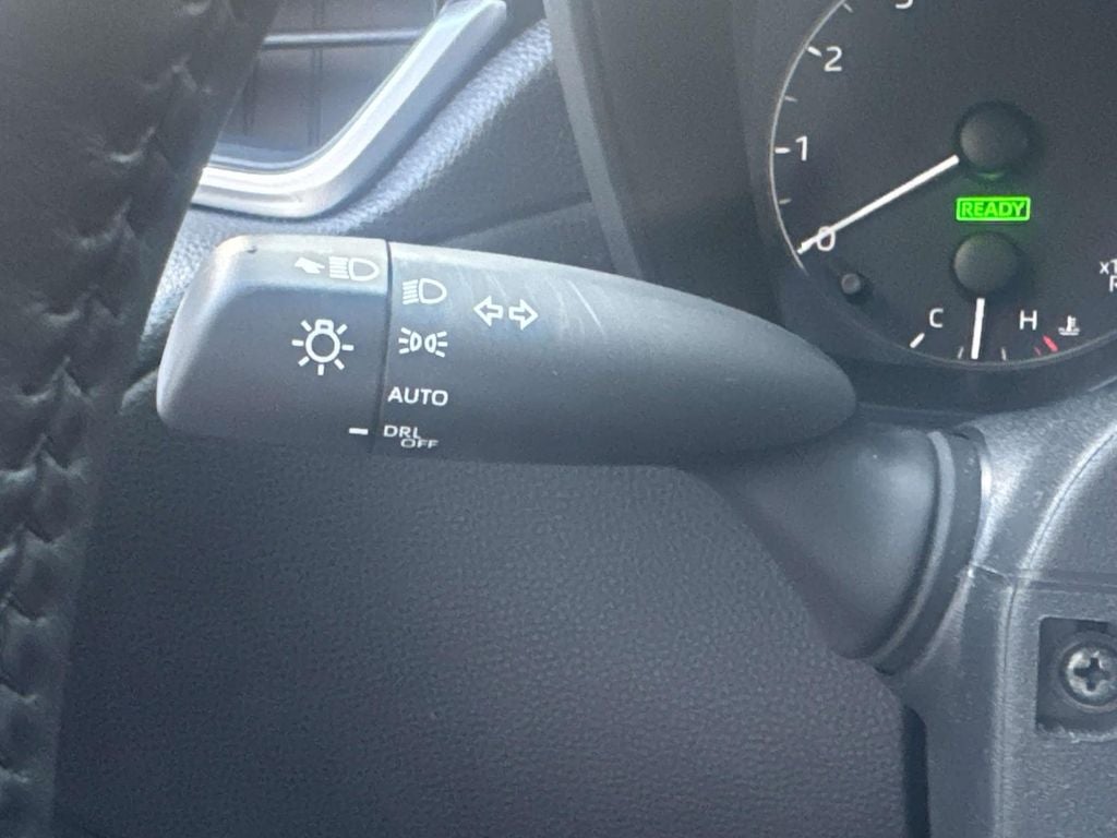 2024 Toyota Corolla Cross Hybrid SE