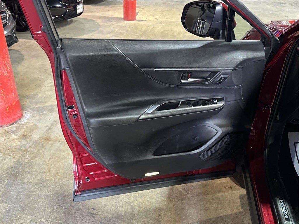 2022 Toyota Venza XLE