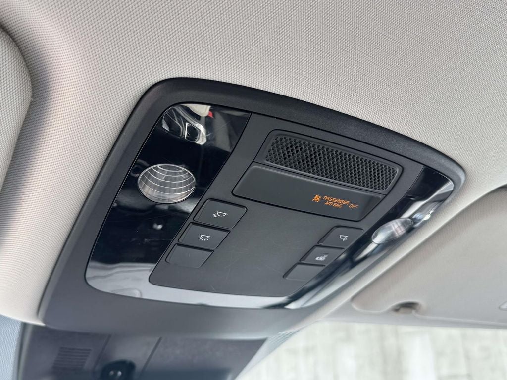 2022 Kia Carnival LX