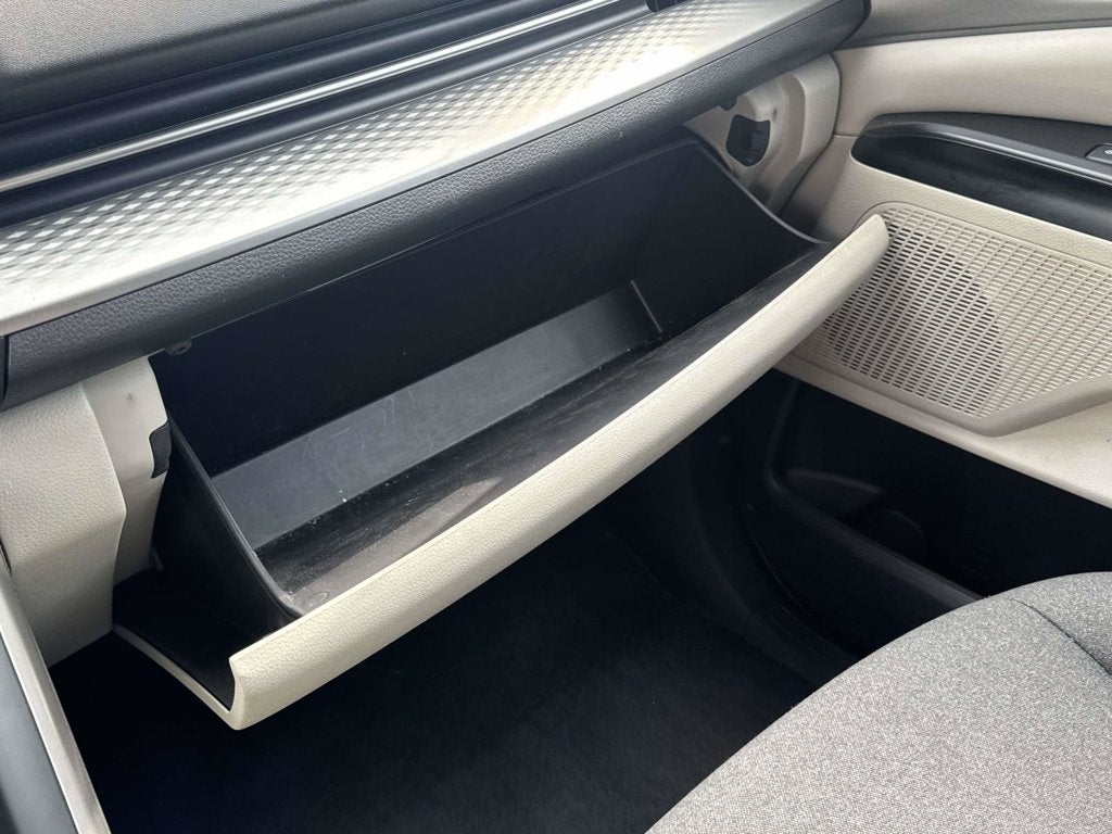 2022 Kia Carnival LX