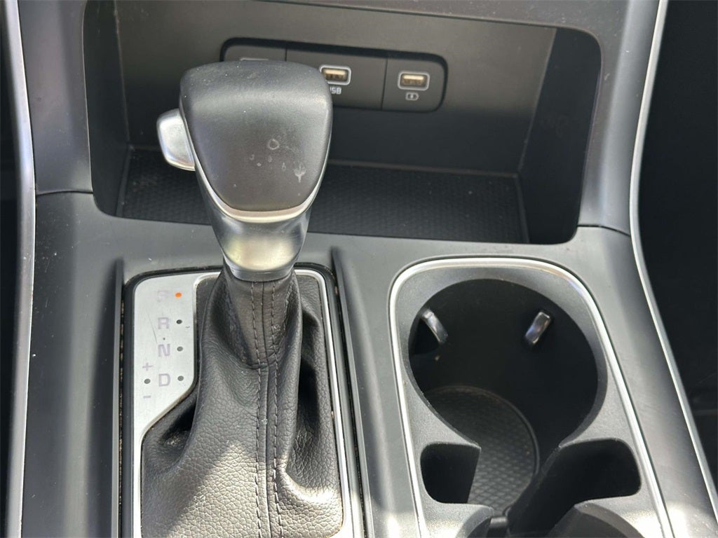 2023 Kia Carnival LX