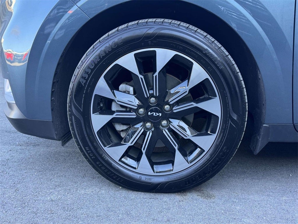 2024 Kia Carnival EX