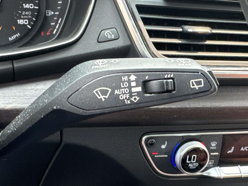 2023 Audi Q5 40 Premium quattro