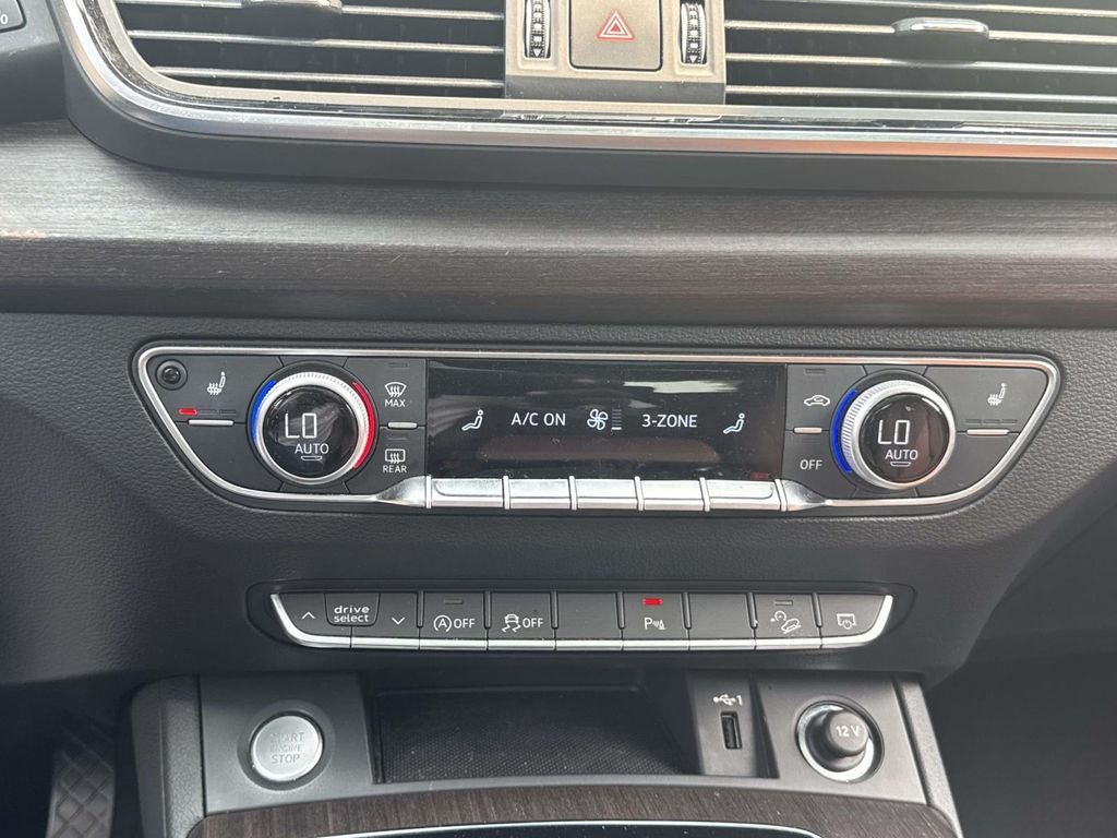 2023 Audi Q5 40 Premium quattro