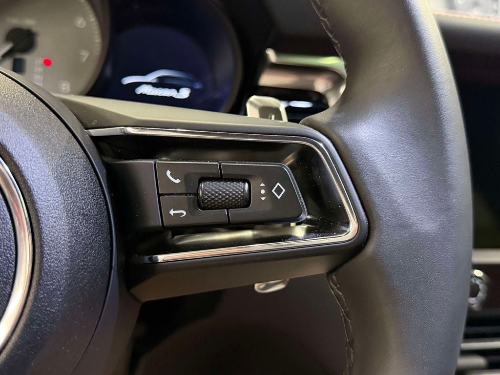 2025 Porsche Macan S