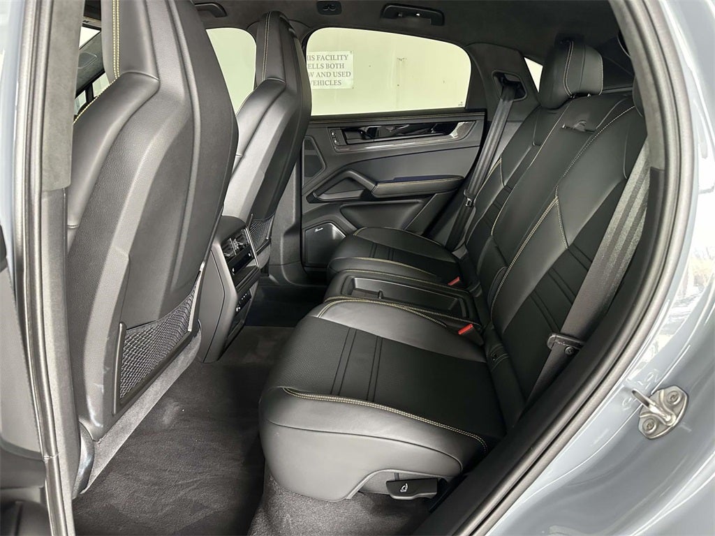 2025 Porsche Cayenne Coupe Turbo GT