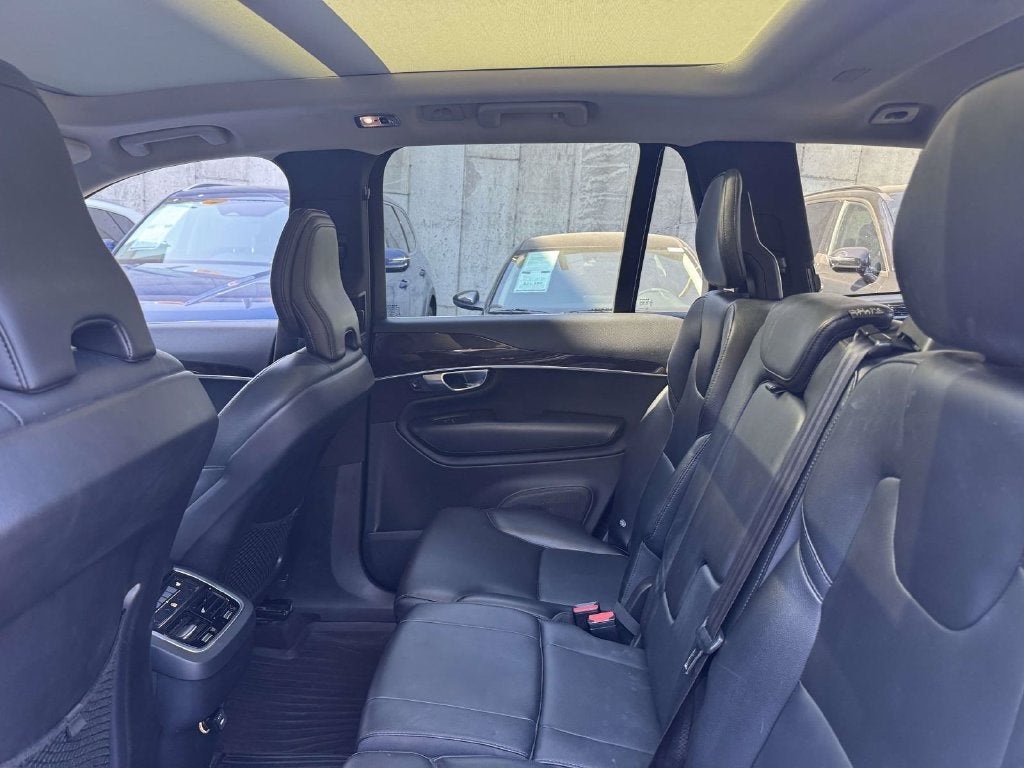 2019 Volvo XC90 T5 Momentum