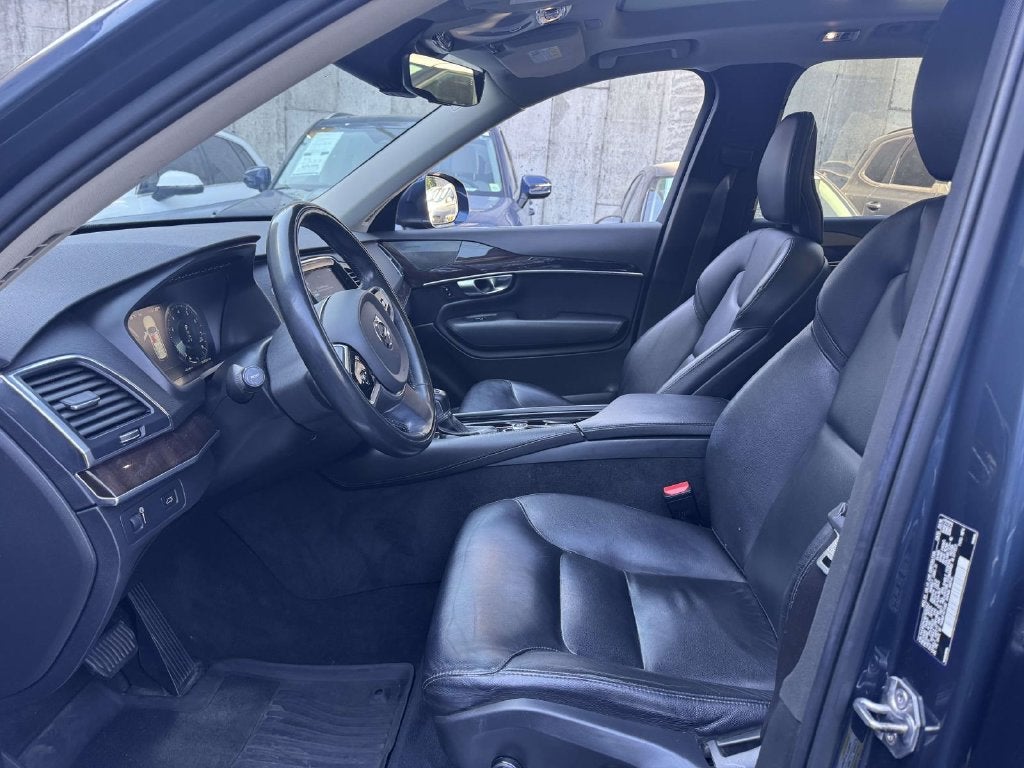 2019 Volvo XC90 T5 Momentum