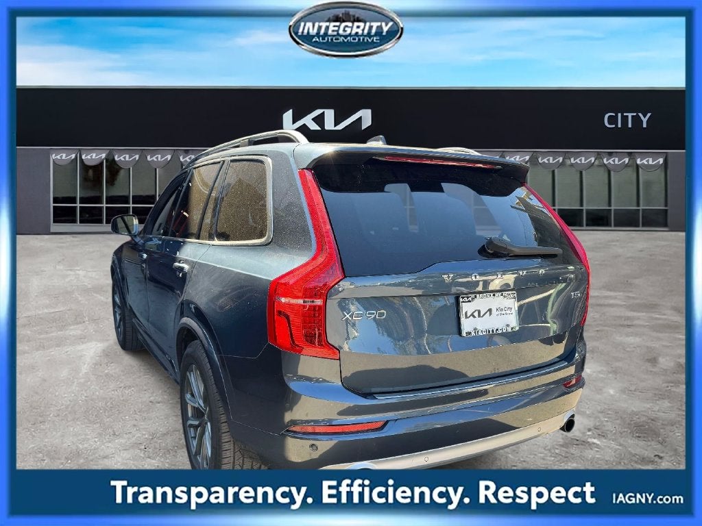 2019 Volvo XC90 T5 Momentum